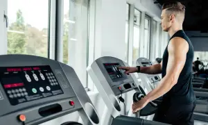Czy robić cardio po treningu siłowym? Odkryj kluczowe korzyści i zagrożenia