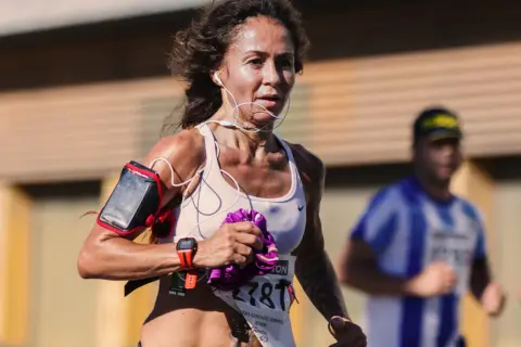 Ile trwa przygotowanie do maratonu? Odkryj, jak uniknąć błędów.