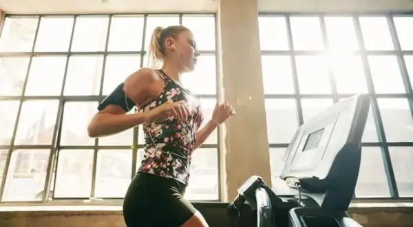 Jak robić cardio na bieżni, by szybko osiągnąć lepsze wyniki