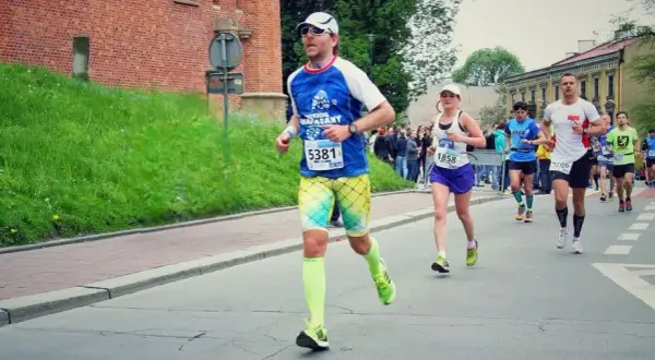 Jak przygotować się do maratonu: kluczowe strategie i porady
