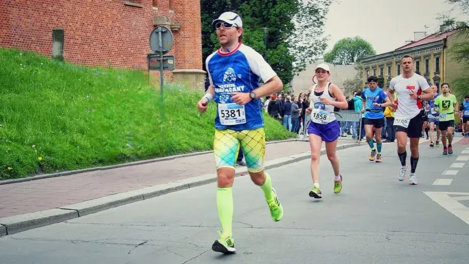Jak przygotować się do maratonu: kluczowe strategie i porady
