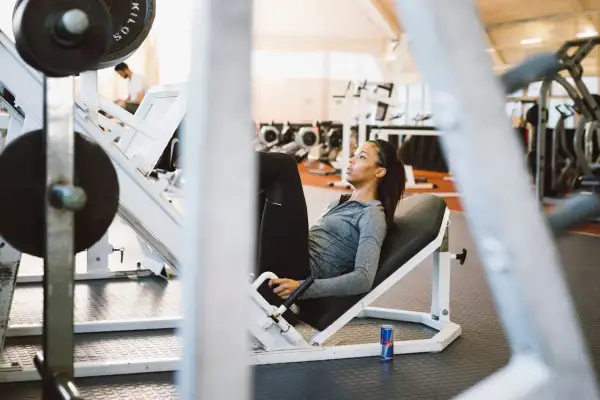 Trening split co to? Odkryj skuteczne metody na budowę masy mięśniowej